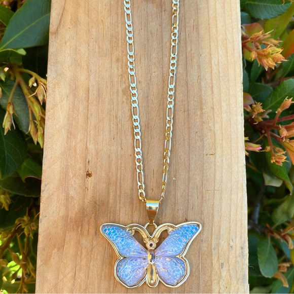 Butterfly bluish pink Pendant & Chain Gold Filled 18k/ Mariposa Oro Laminado - Picture 6 of 8